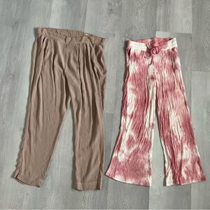 WOMENS PANT LOT OF TWO VARIOUS SIZED CRAFTERS DIY